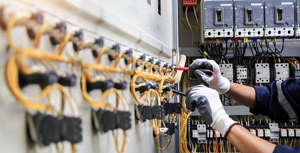 Professional Electrician technician working in Edgewood, OH